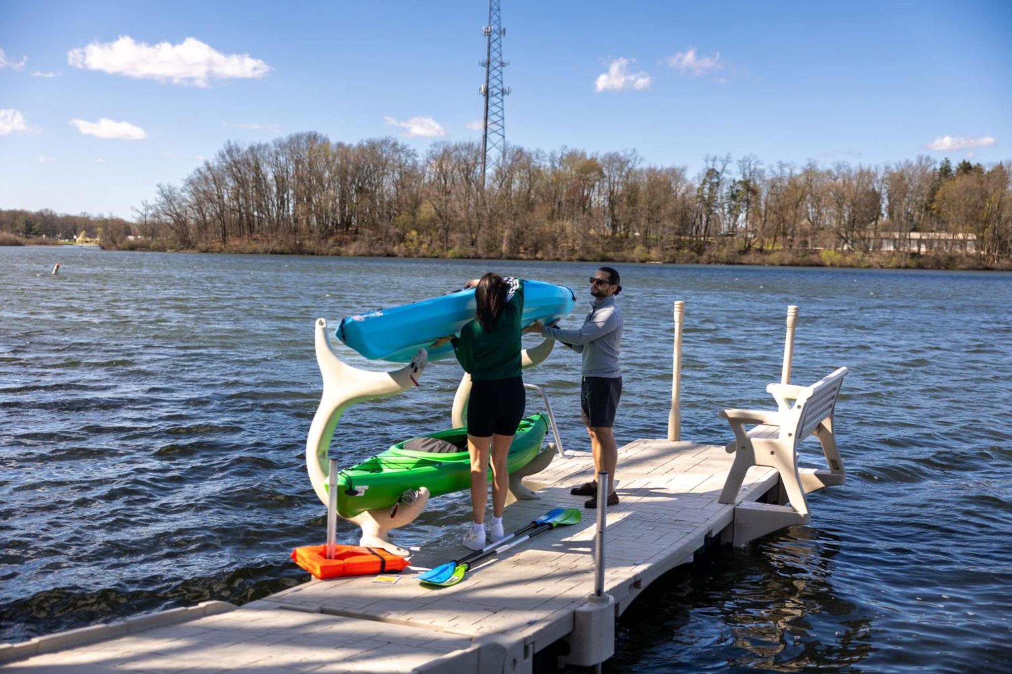 アクロン Hilltop Lakehouse - Free Kayaks Deck Plxヴィラ エクステリア 写真